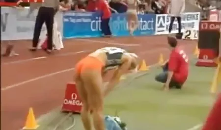 La rousse Ginger film en streaming x Lea essaie l'anal