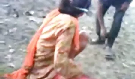 fille séduit une femme plus video x gratuit en streaming âgée D10