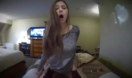 Chastity Lynn est un spewer film entier pornographique de sperme: blk