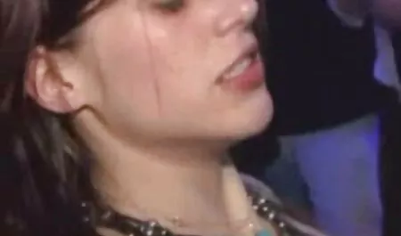 grande dame sucer une voir film porno x bite