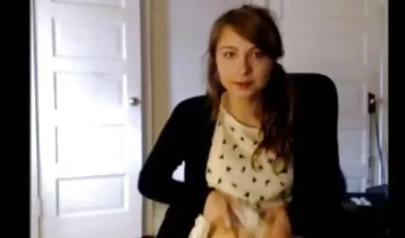 Bas de mode Fucll mature aux gros seins avec un fétiche film porno gratuit en streaming à talons hauts