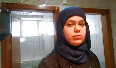 Une femme aux gros seins se site de film porno gratuit fait baiser par un gars en forme