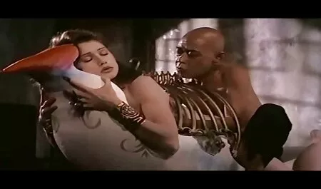 MILF SATIN 1 video sex gratuit en streaming