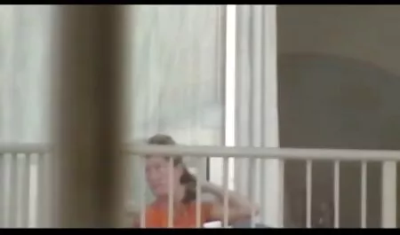 L'homme doit d'abord baiser une femme de ménage sexy film porno français streaming