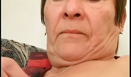 Enceinte aux film porno complet gratuit cheveux noirs