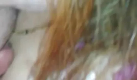 Kira Rouge - film porno amateur streaming Politesse