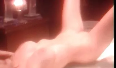 Eve regarder un porno en streaming Mayfair Trio avec DP