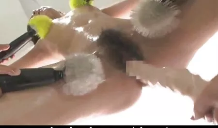 Orgie à trois avec la mère pornos streaming et le père de son copain