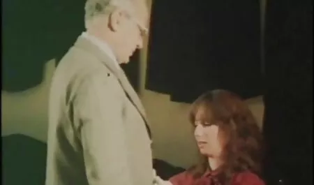 Belle teen films x gratuits sur internet japonaise baisée à la maison